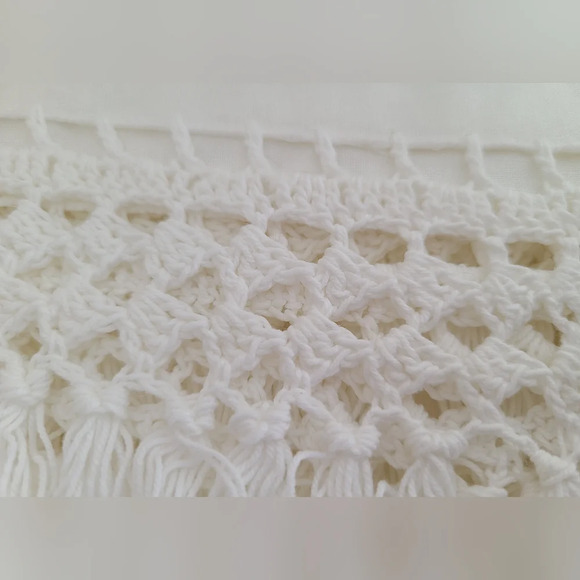 Vintage Handmade Cotton Single Curtain W Yellow Crocheted Daisies 70' W x 69' L‎ - Picture 7 of 7